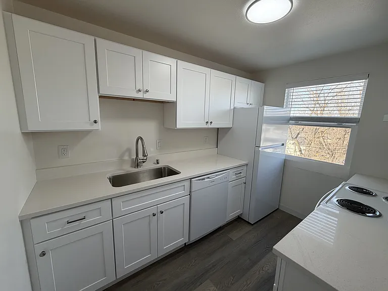 1622 W 7th Ave — Photo 14