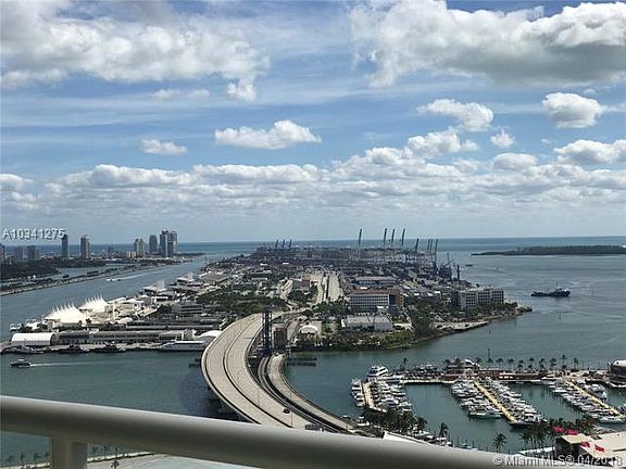 2nd image of 888 Biscayne Blvd APT 3503