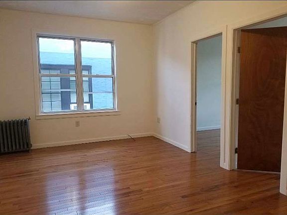 3rd image of 20-56 35th St #2