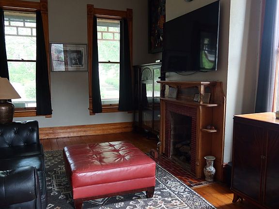 5th image of 509 Singer Ave
