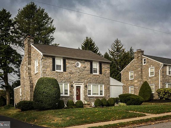 3rd image of 906 Shadeland Ave