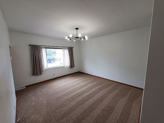 5th image of 349 Boggs Ave