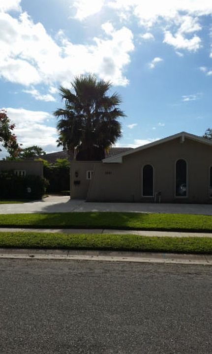 1st image of 5241 Saint Andrews Dr