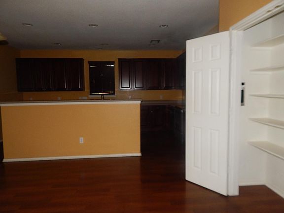 5th image of 9210 Vista Valley Dr