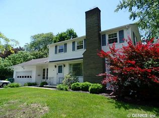 23 Hillcrest Dr, Penfield, NY 14526
