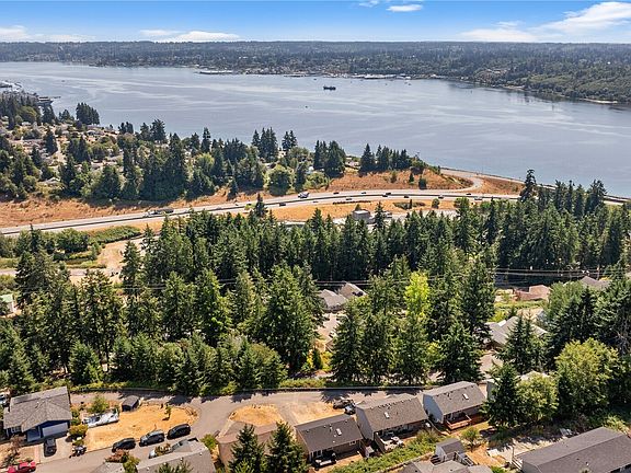 5th image of 1303 Daniels Avenue
