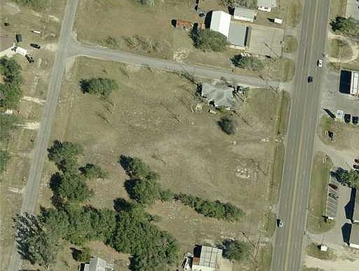 1st image of 911 Highway 35 N