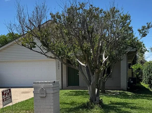 1202 Chapel View Dr, Woodway, TX 76712