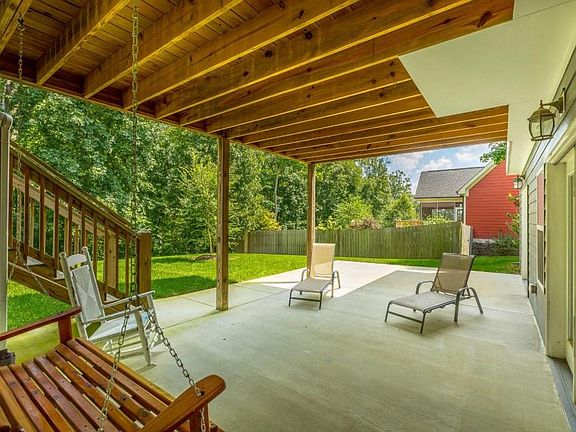 4th image of 8132 Burgundy Cir