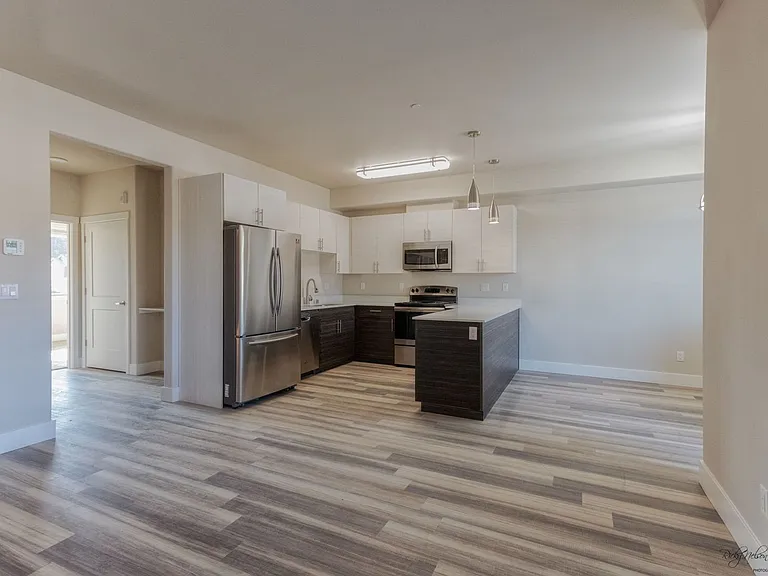 Andresen Lofts — Photo 7