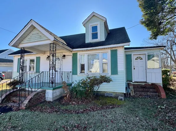 1213 Fentress Rd, Chesapeake, VA 23322