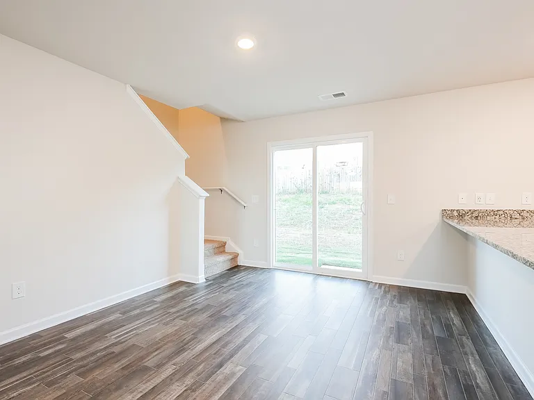 2149 Southlea Dr — Photo 7