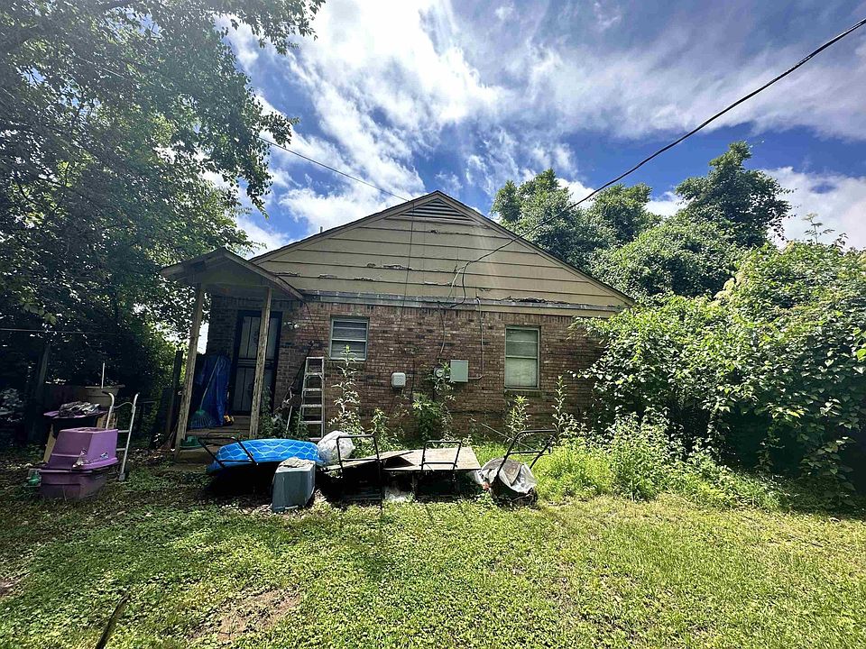 2nd image of 602 E Bodley Ave