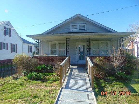 3rd image of 520 Walnut Ave