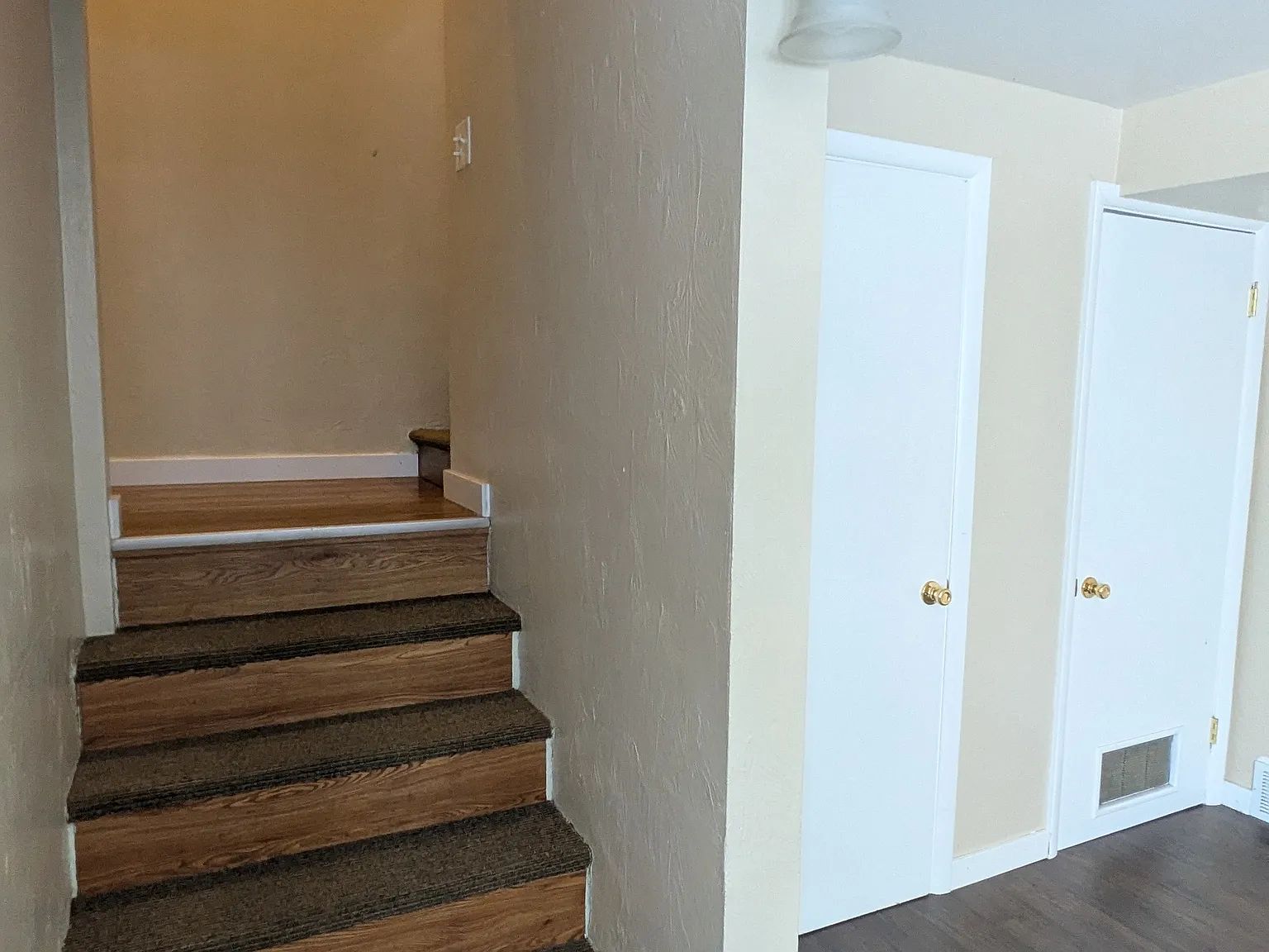 9695 W 15th Pl — Photo 4