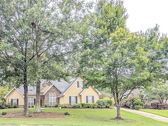 3rd image of 115 Carriagehouse Ln