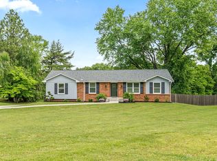 2131 Memorial Dr, Clarksville, TN 37043