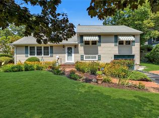 26 Jay Ct, Northport, NY 11768