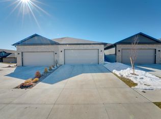 10303 Wayborough Ln, Lincoln, NE 68527