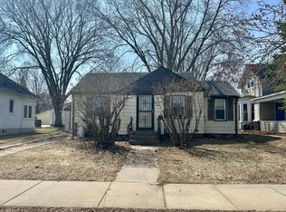 217 W Church St, Belle Plaine, MN 56011