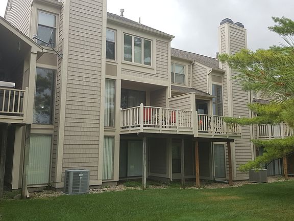 2nd image of 764 Briar Hill Ln #104