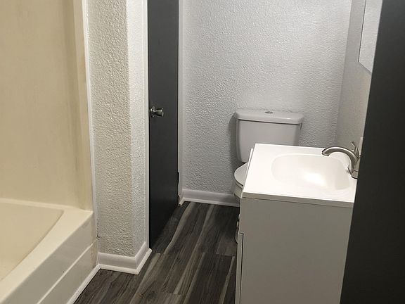 4th image of 40-44 E High St #9