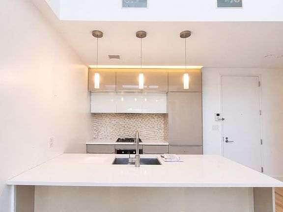 4th image of 405 Union Ave Unit 302