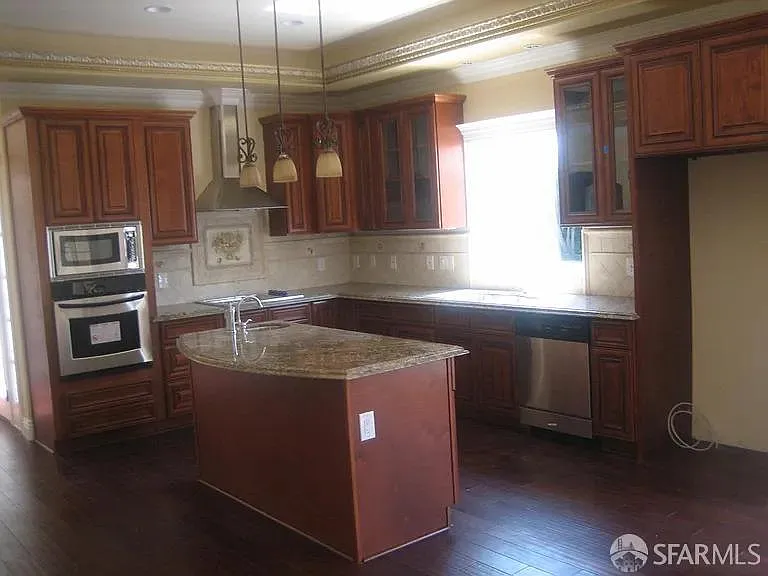 239 Majors St — Photo 9