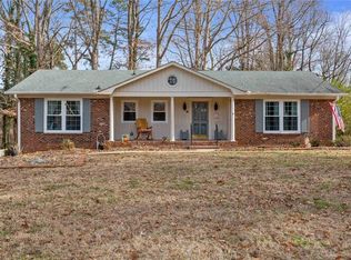 3018 Wellingford Dr, High Point, NC 27265