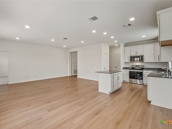 5th image of 3019 Titus Ct