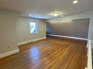 1375 Wampanoag Trl #1, Riverside, RI 02915
