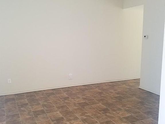 2nd image of 1505 NE Erin Ct