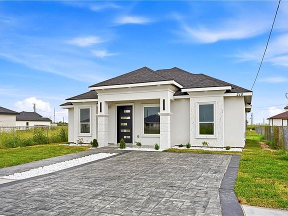 4th image of 210 Merida Dr