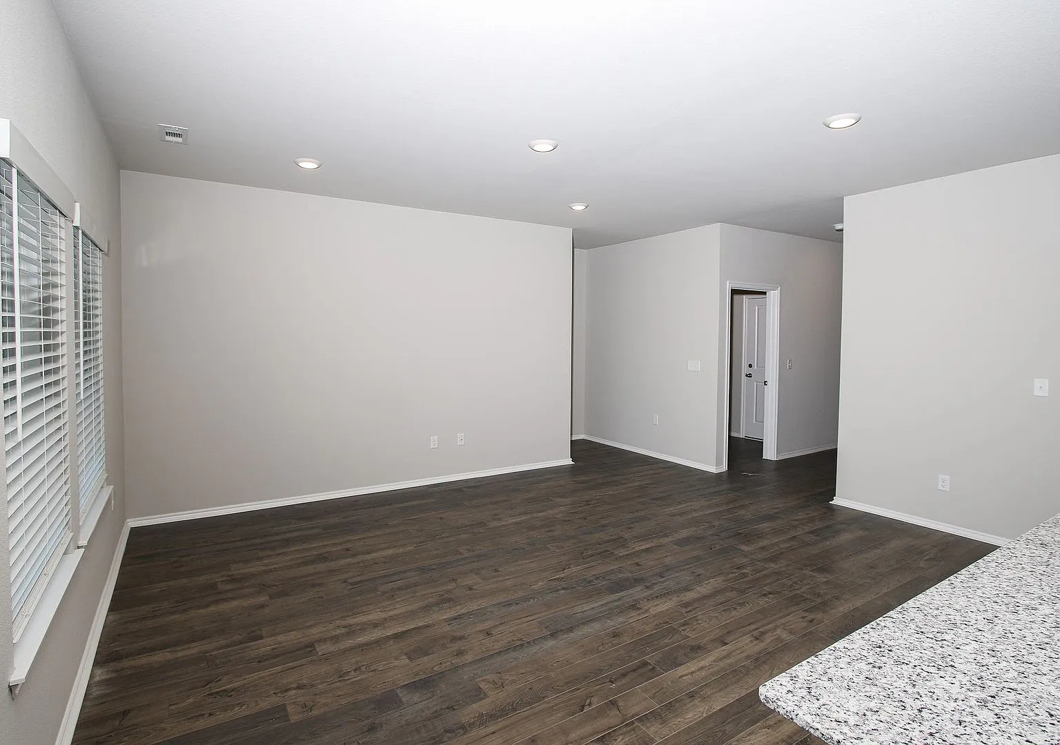 Beautiful new build ready for you! — Photo 2