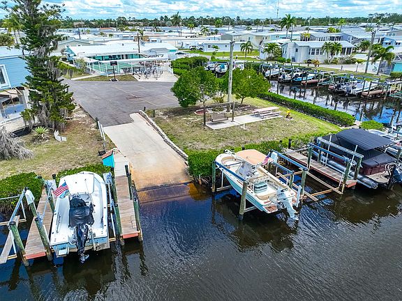 3rd image of 20631 Port Dr