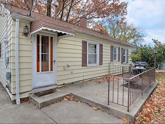 5th image of 1185 Orchard Heights Dr