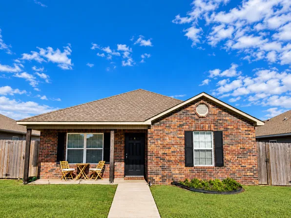 1324 S Morningside Dr, Fayetteville, AR 72701