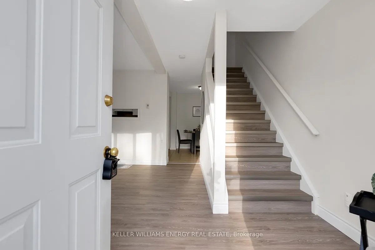 Building Photo - 337 Oshawa Blvd N #FRONT