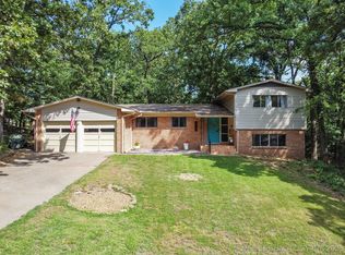 1408 Rockdale Rd, Bartlesville, OK 74006