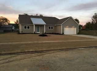 38 Buttercup Ct SW, Pataskala, OH 43062