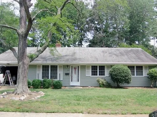 140 Banister Dr, Hampton, VA 23666