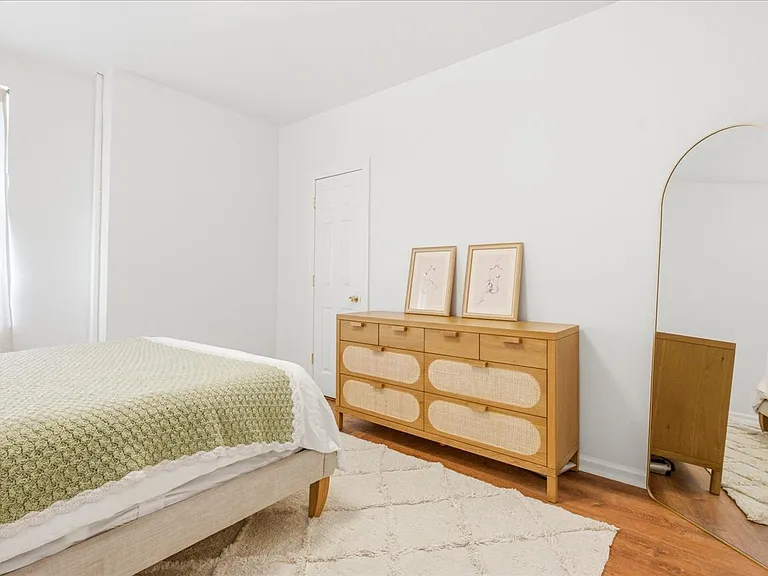 6264 Saunders St #3P — Photo 22