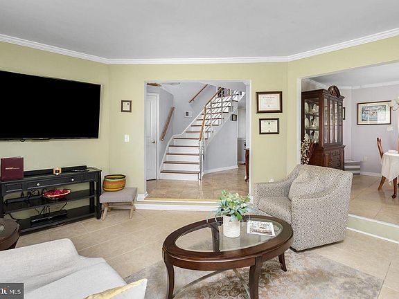 5th image of 18 Geraldine Rd