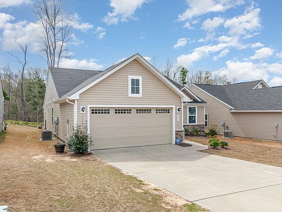 3rd image of 627 Olivia Springs Dr