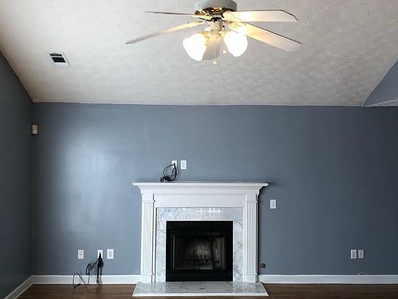 2nd image of 1025 Hillary Ln