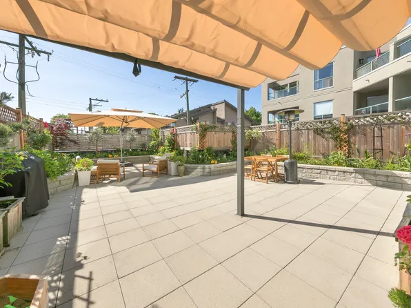 3131 Main St #108, Vancouver, BC V5T 3G8