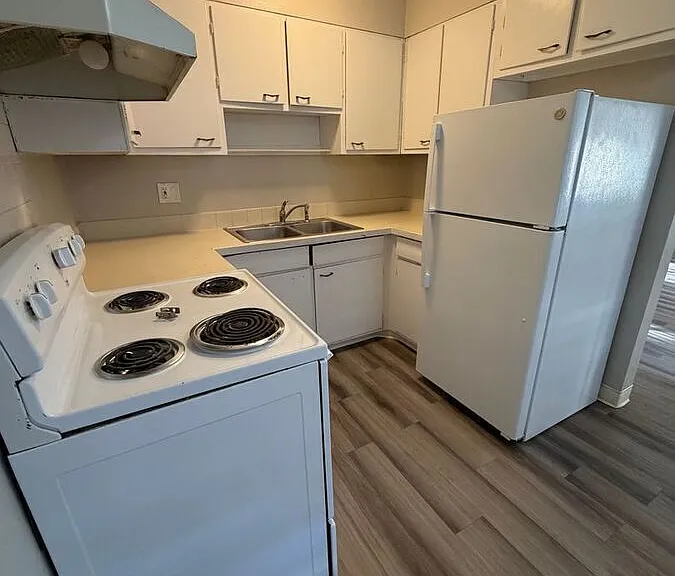 1351 Xenia St #1D — Photo 2