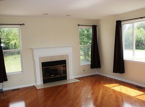 5th image of 38 N Conway Ct