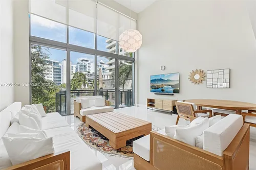 6000 Collins Ave Photo 1