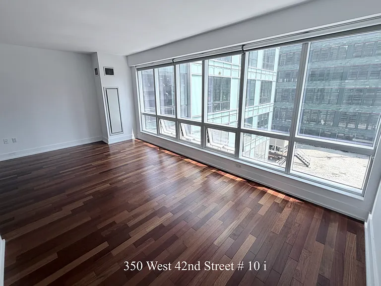 350 W 42nd St #10I — Photo 22